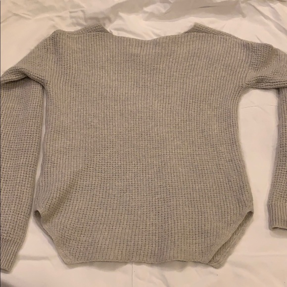 Aritzia wool sweater - Picture 3 of 3
